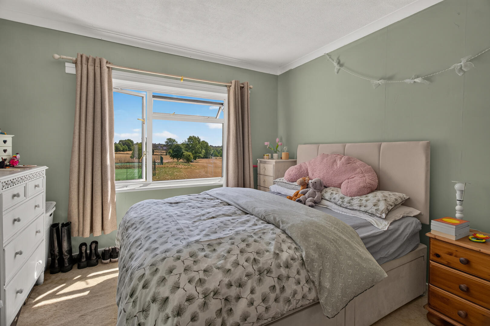 Timberdine Avenue, Worcester